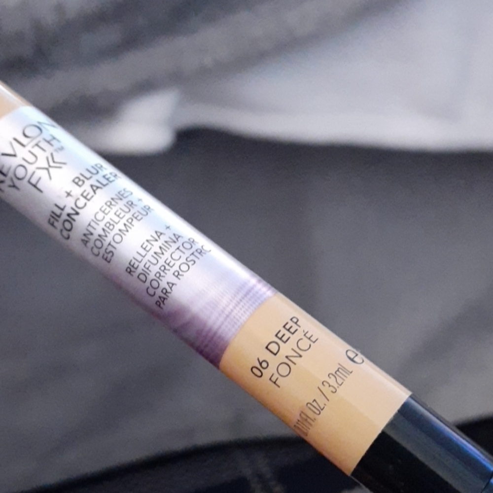 Revlon concealer